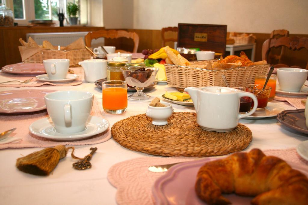 Manoir De La Manantie - Teritoria Bed and Breakfast Lezoux Eksteriør billede